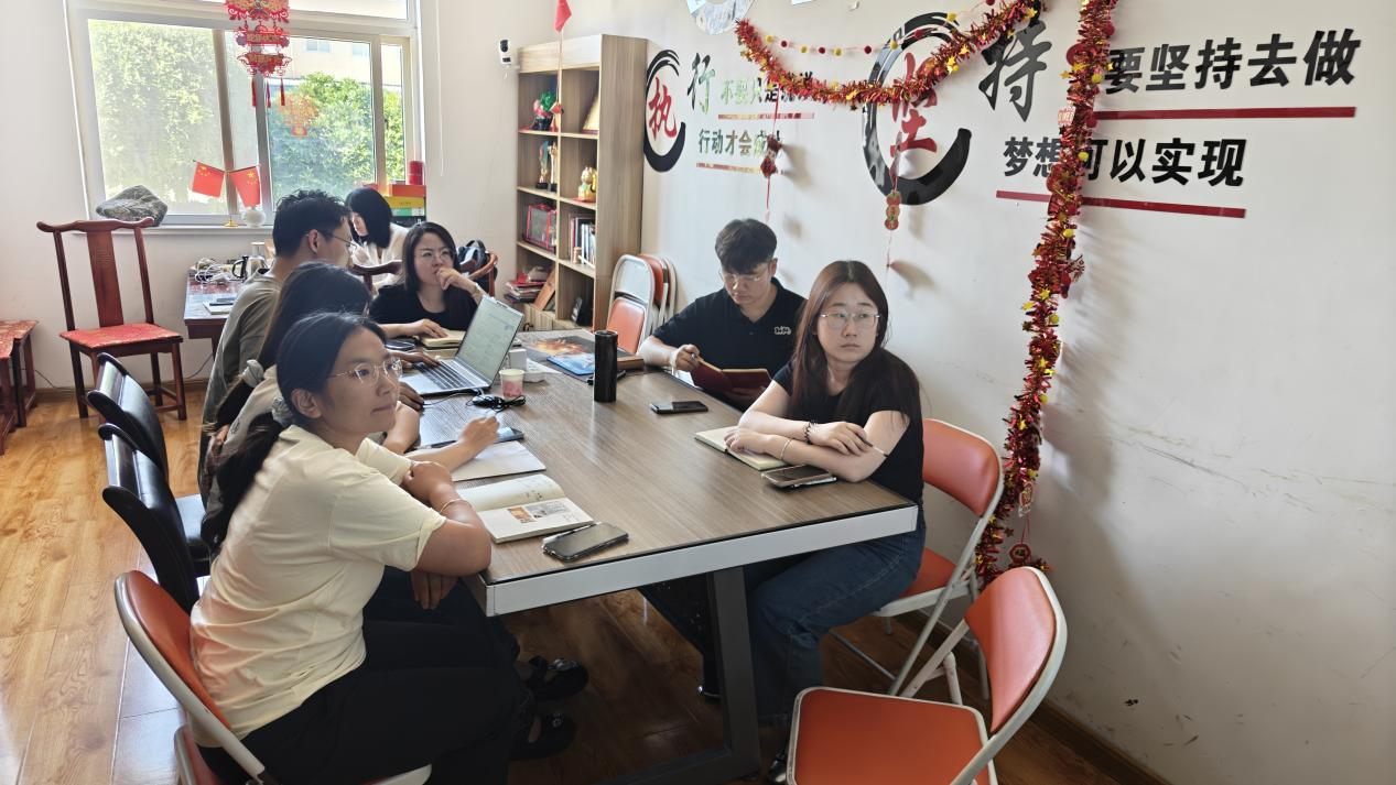Jojo meeskond edendab globaalset kaubanduse teadmisi Alibaba tipptasemel AI koolitusega