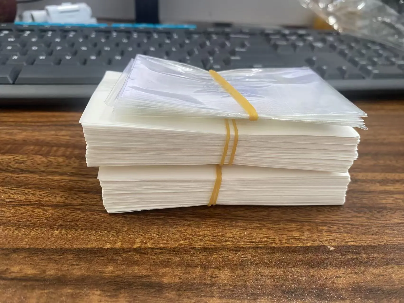 JOJO Paci hologrammi krediitkaardi kleebis saadeti Pakistani