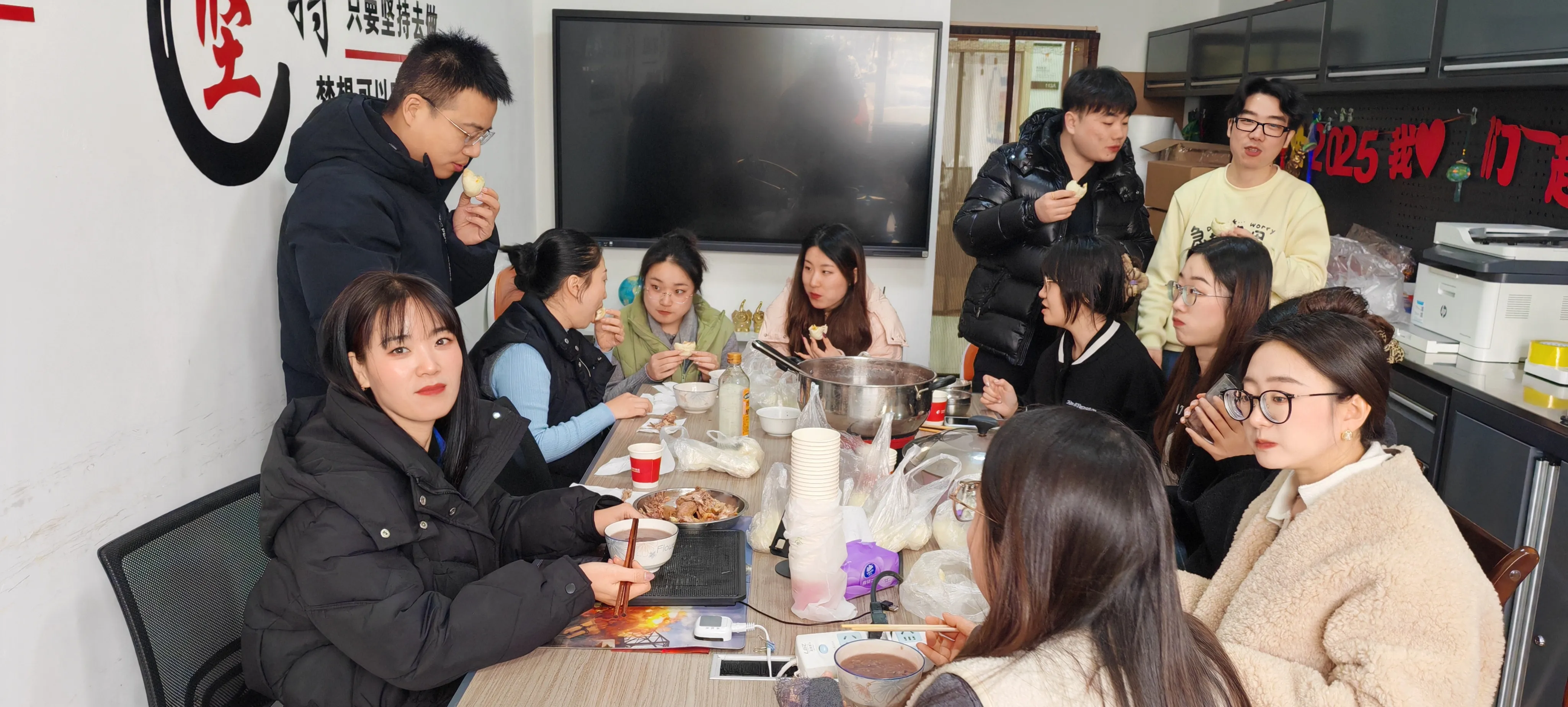 Traditsiooni maitse ja soojad soovid JOJO Packis