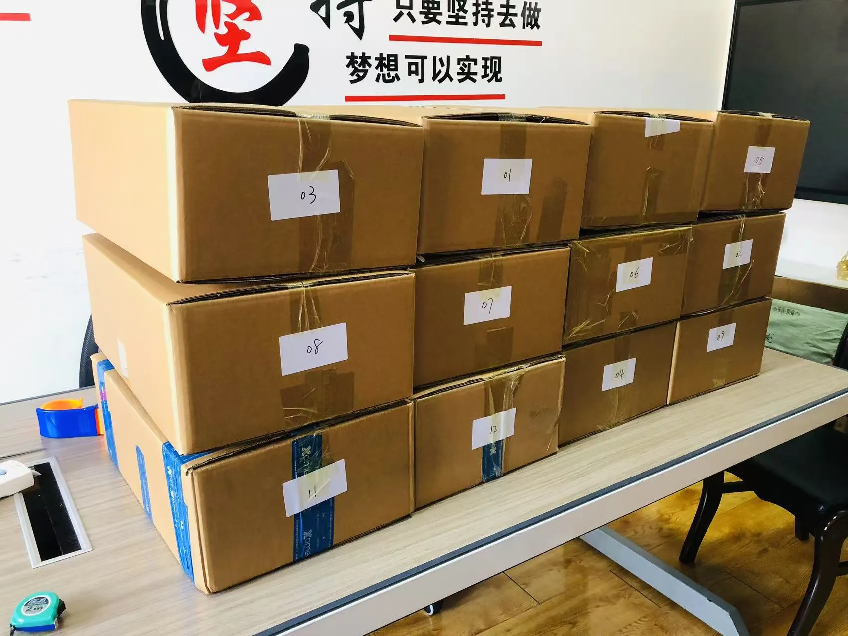 JOJO pakett pakub lastele sädelevat lõbu